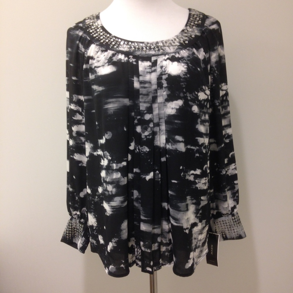 Patterned Top with Appliqués